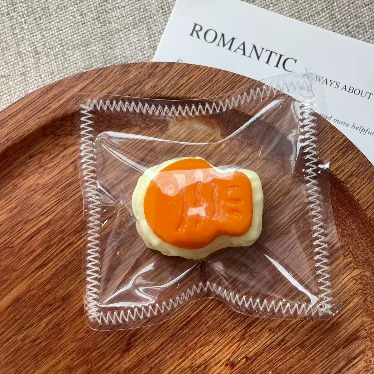 Mini Cream Taiyaki Charm Squishy - image 1