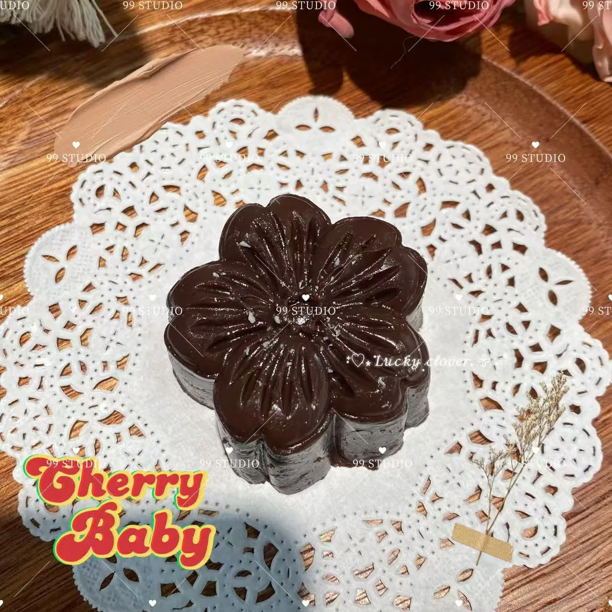 Sakura Chocolate Chunks Charm Squishy - image 1