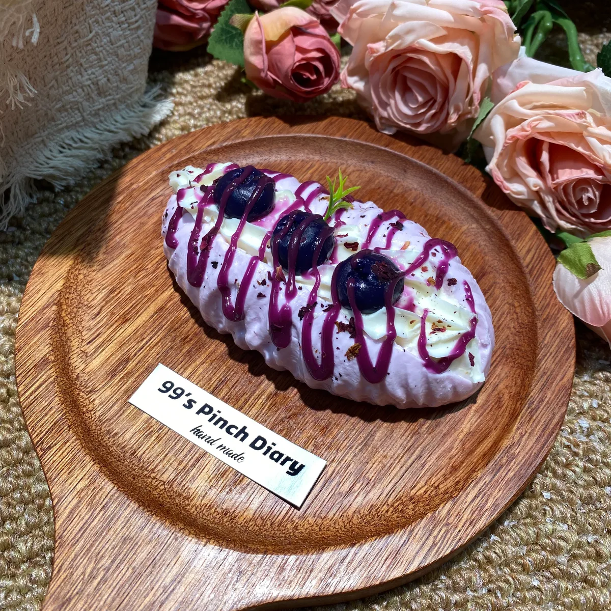 Buleberry Blueberry Cream Bread Squishy Toy - image 1