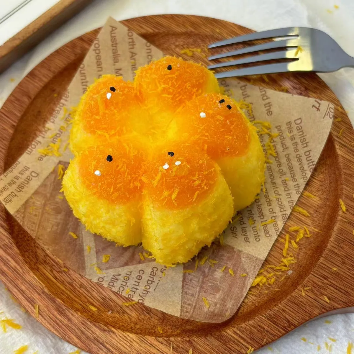 Fried Flower Bun Squishy Toy - image 1